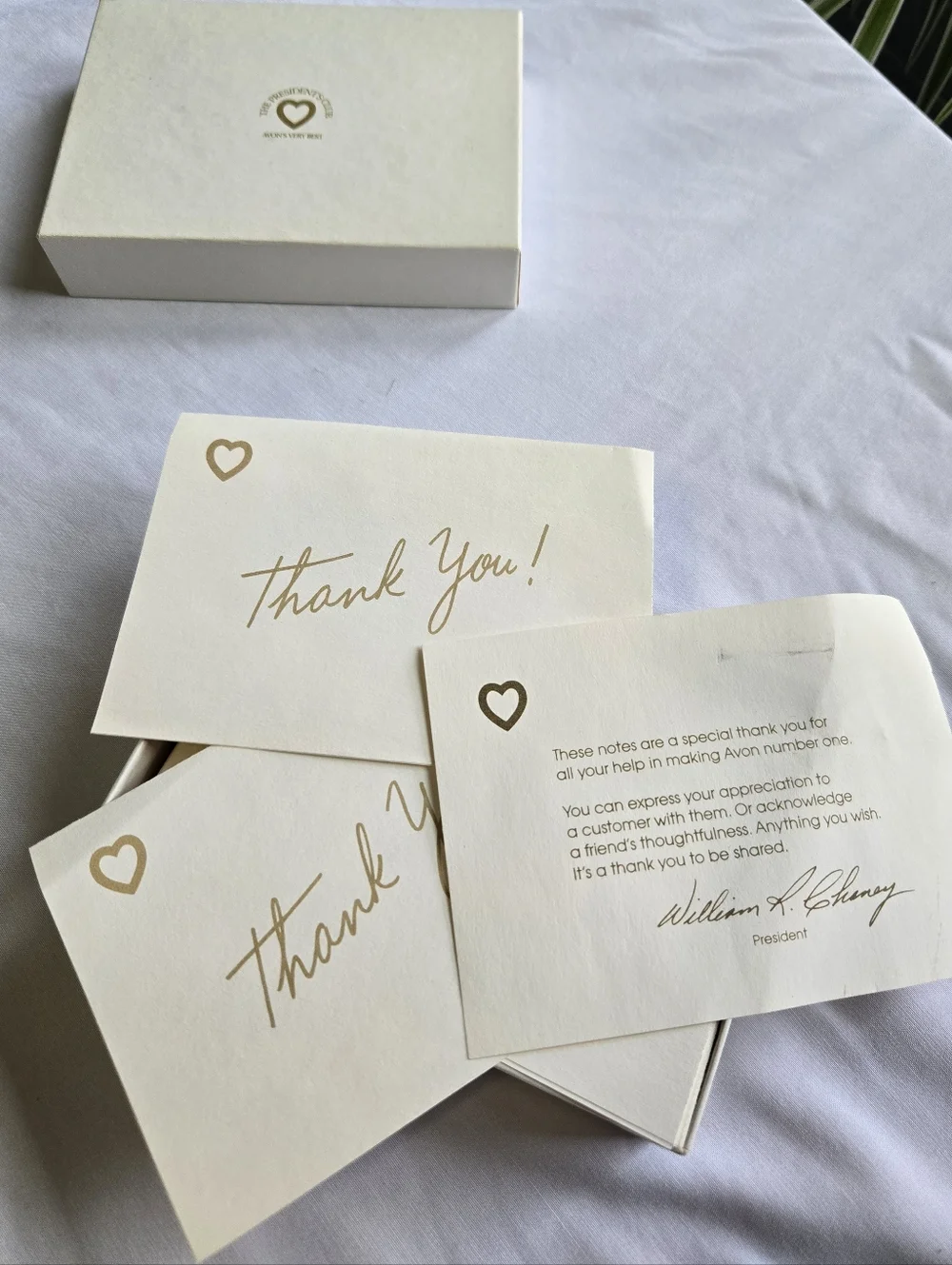 70s/80s Vintage Avon Gold Heart Stationery - William R. Chaney Era - Picture 4 of 4